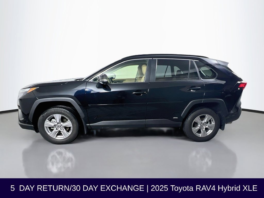 Used 2025 Toyota RAV4 XLE AWD/4WD image 5