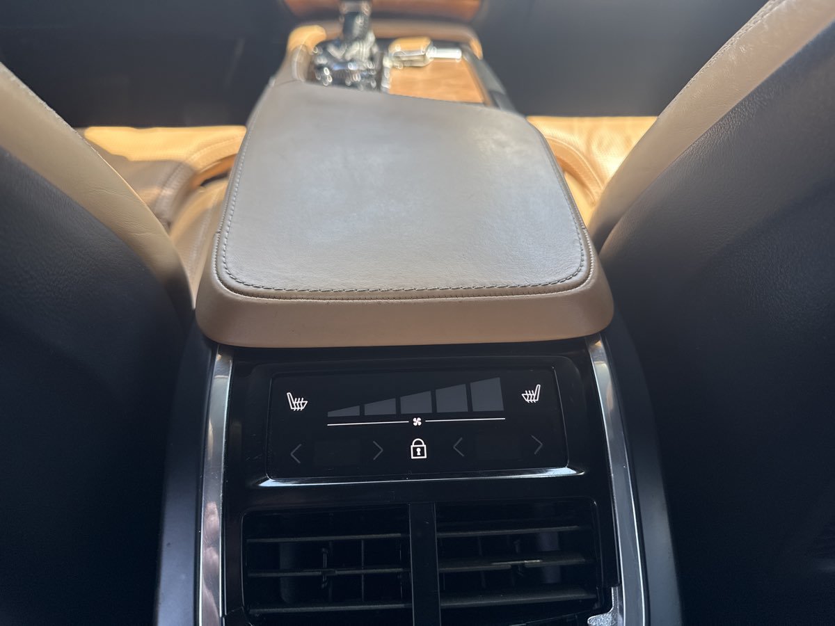 Used 2018 Volvo XC90 T6 Inscription w/ Luxury Package AWD/4WD image 17