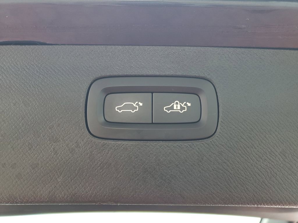 Used 2022 Volvo XC90 T6 Inscription w/ Advanced Package image 36