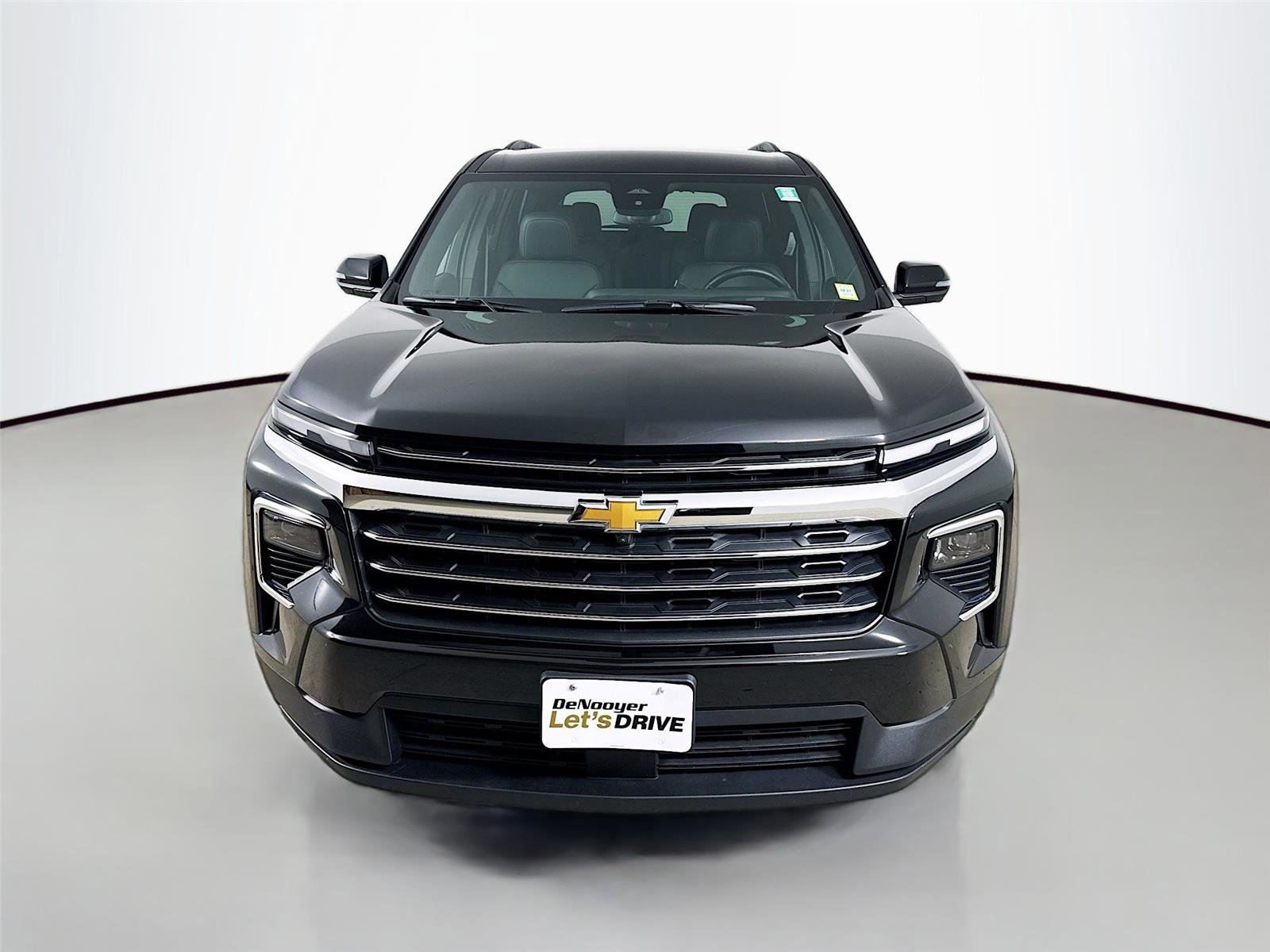 Used 2025 Chevrolet Traverse LT w/ Driver Confidence Package image 4