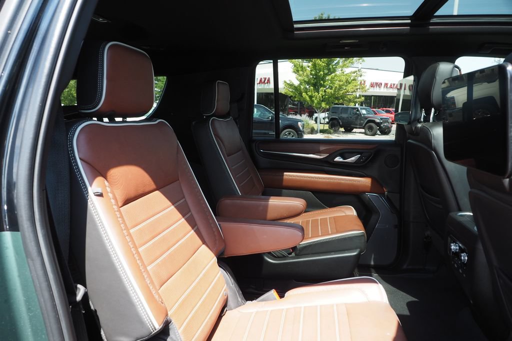 Used 2024 GMC Yukon XL Denali Ultimate AWD/4WD image 21