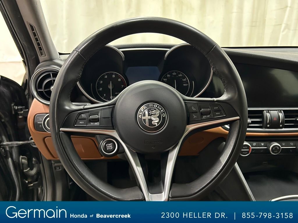 Used 2018 Alfa Romeo Giulia AWD image 16