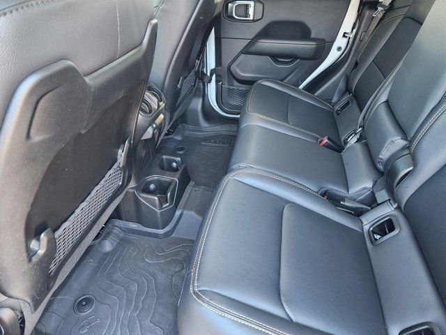 Used 2025 Jeep Gladiator Sport image 31