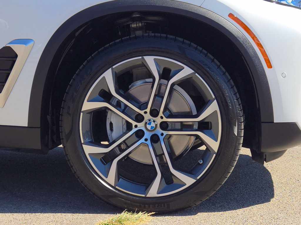 Used 2024 BMW X5 sDrive40i w/ Premium Package RWD image 7