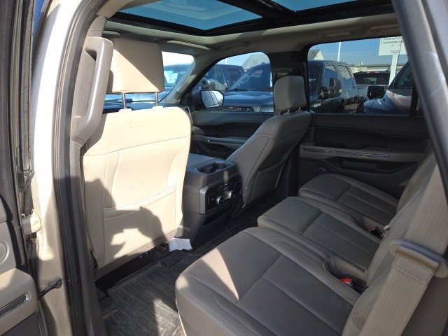 Used 2018 Ford Expedition XLT w/ Equipment Group 202A image 15