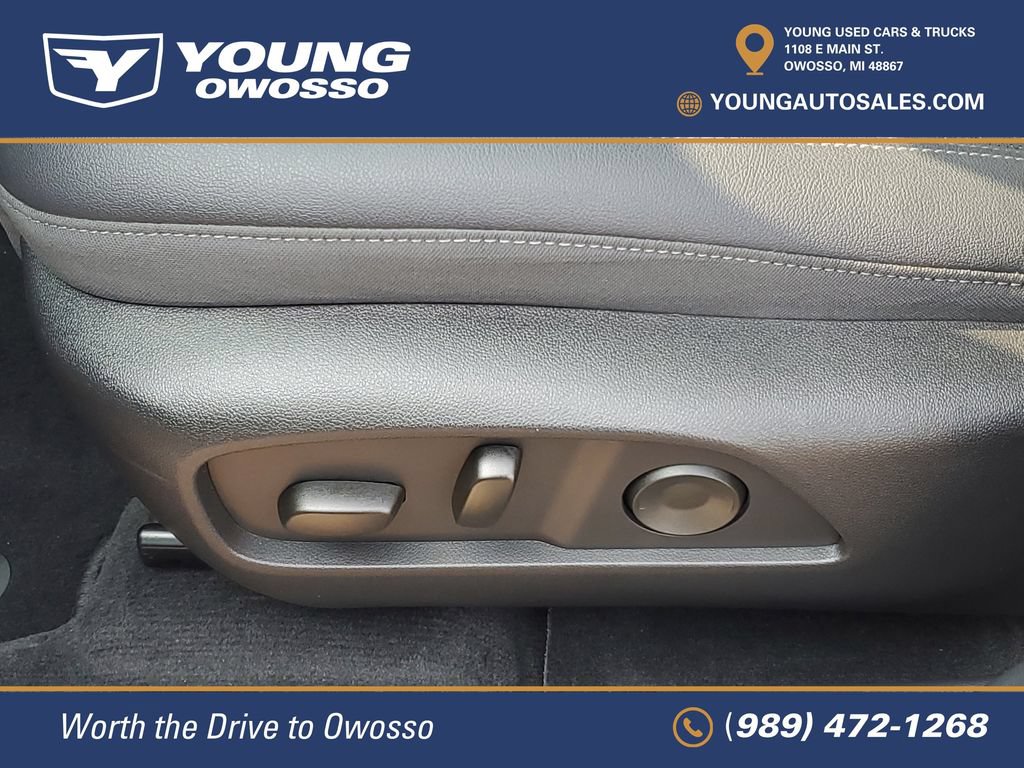 Used 2026 Chevrolet Equinox LT w/ Convenience Package II AWD/4WD image 9