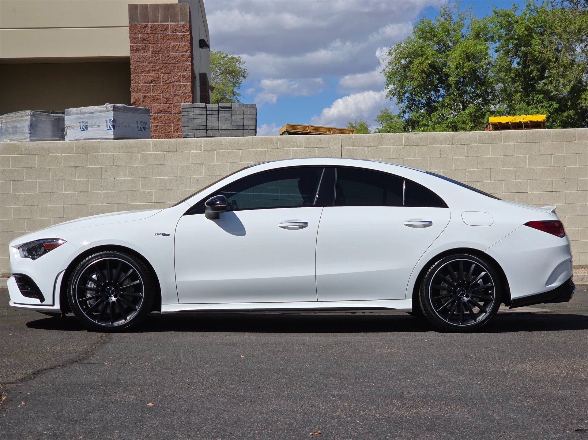 Used 2020 Mercedes-Benz CLA 35 AMG 4MATIC image 7