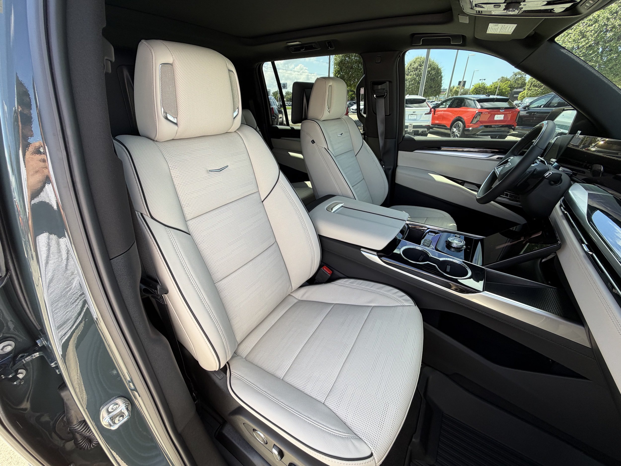 New 2026 Cadillac Escalade ESV Sport w/ Touring Package AWD/4WD image 20