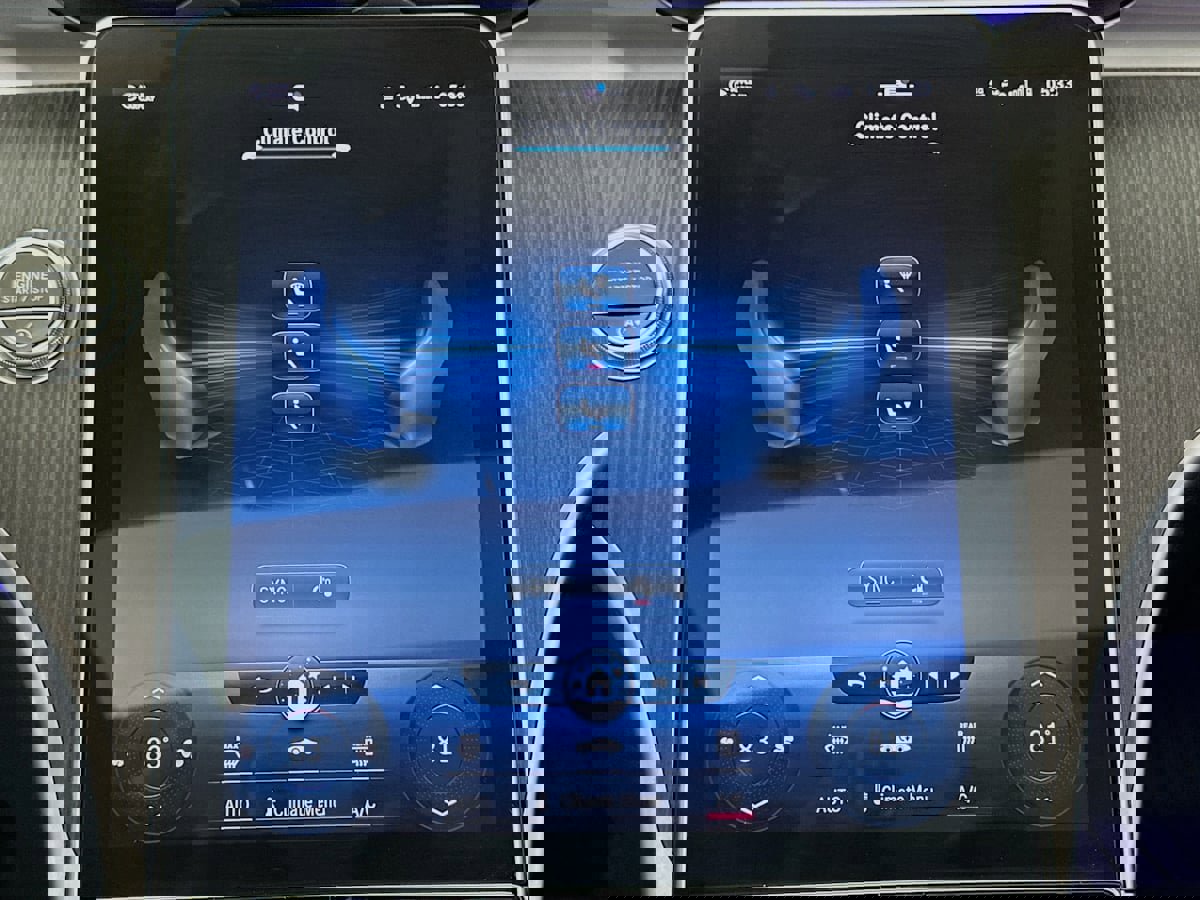 Used 2022 Mercedes-Benz C 300 4MATIC Sedan w/ Exclusive Trim Package image 16