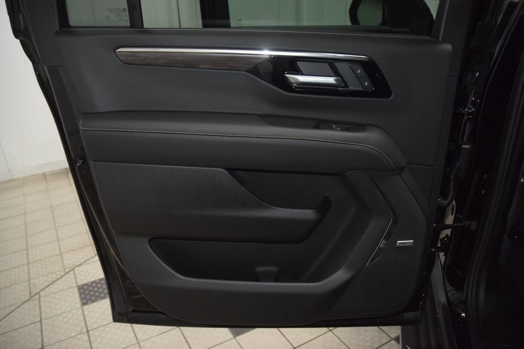 New 2026 Chevrolet Suburban Premier AWD/4WD image 47