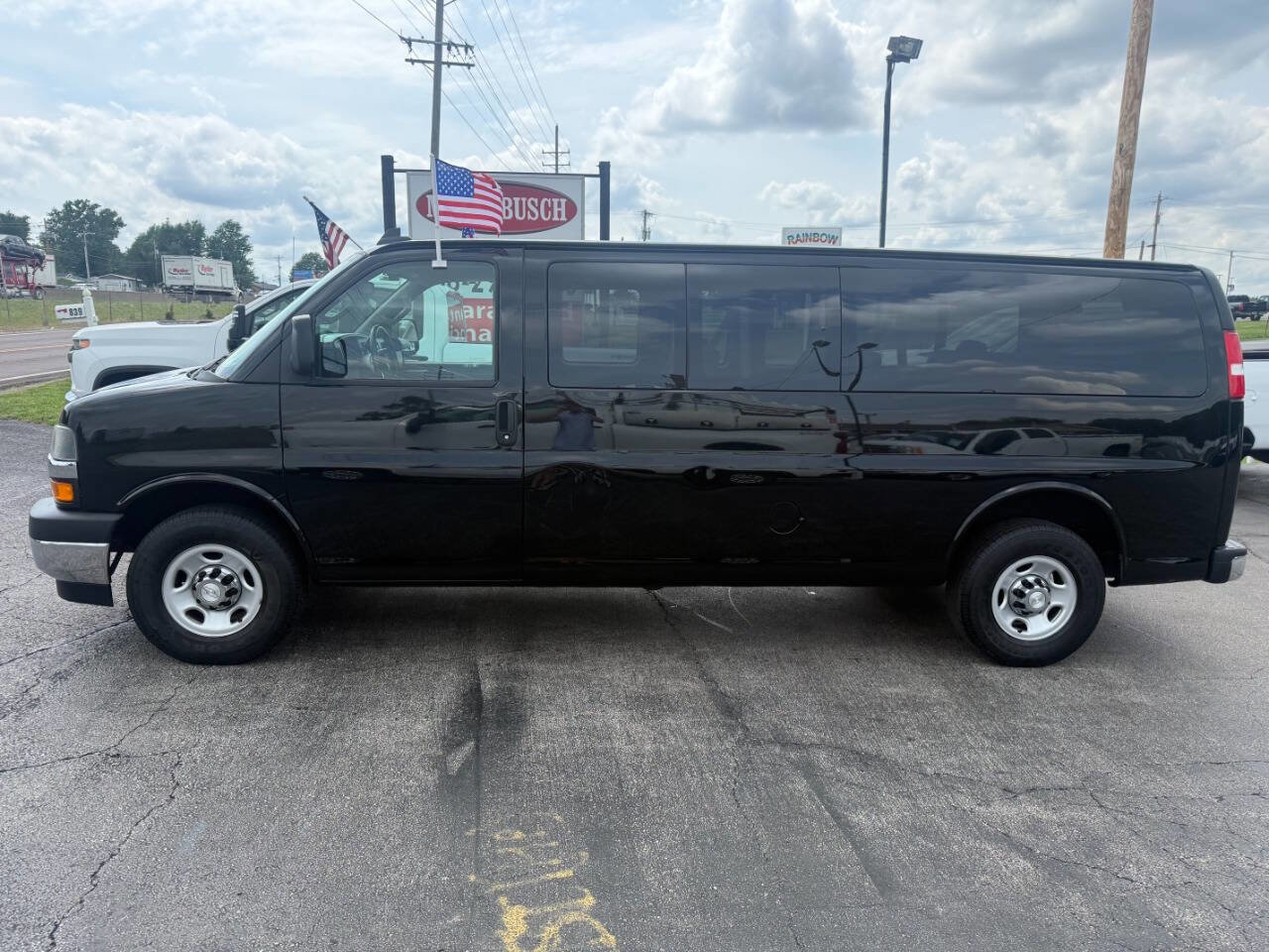 Used 2018 Chevrolet Express 3500 LT w/ LT Preferred Equipment Group RWD image 1