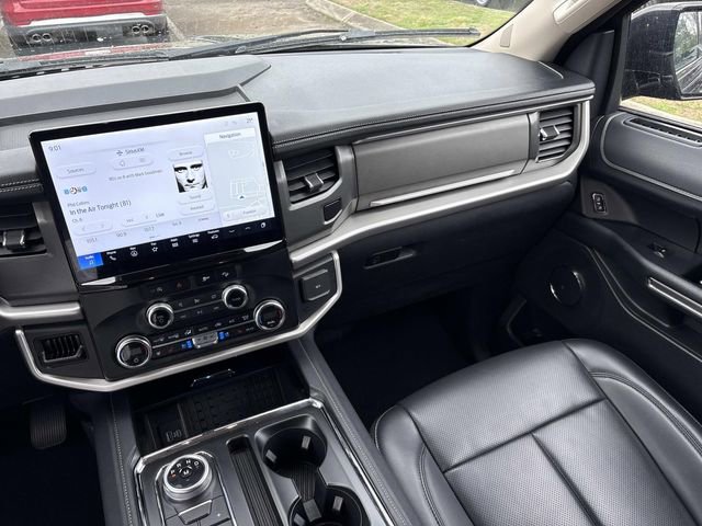 Certified 2024 Ford Expedition Max XLT image 8