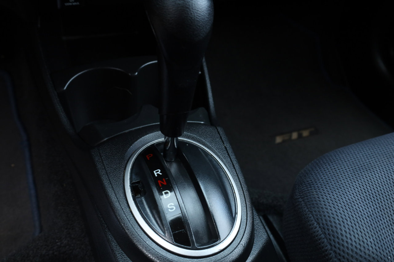 Used 2013 Honda Fit Sport image 12