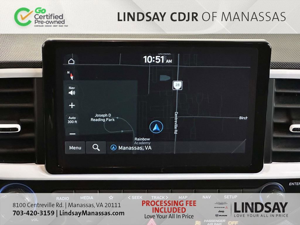 Used 2023 Hyundai Venue Limited image 26