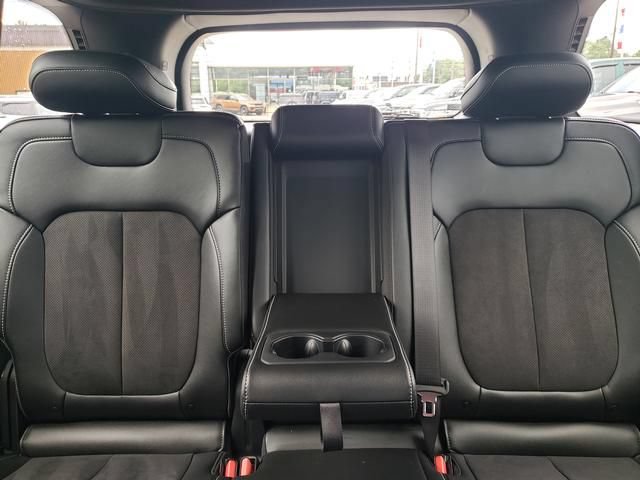Used 2024 Jeep Grand Cherokee Altitude AWD/4WD image 16