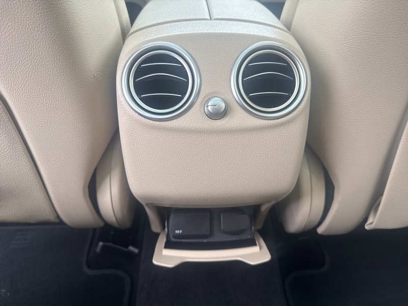 Used 2021 Mercedes-Benz GLC 300 4MATIC image 20