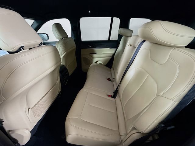 Used 2024 Jeep Grand Cherokee Limited image 24