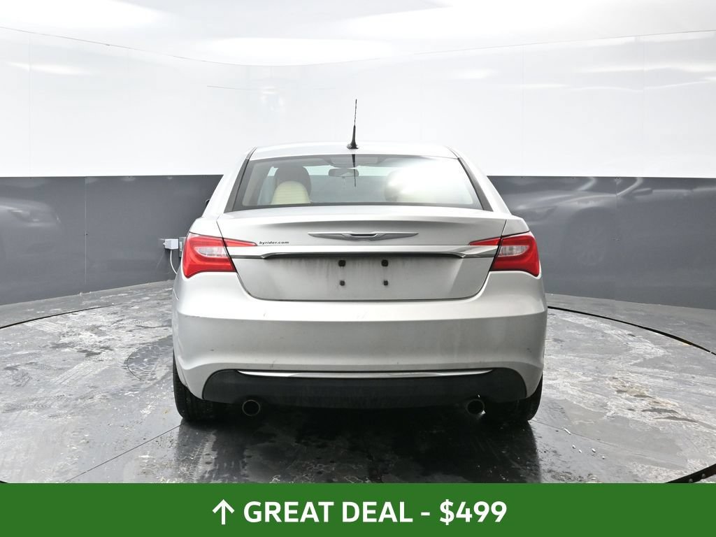 Used 2011 Chrysler 200 Touring FWD image 11