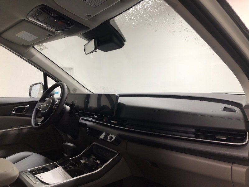 New 2026 Kia Carnival EX image 14