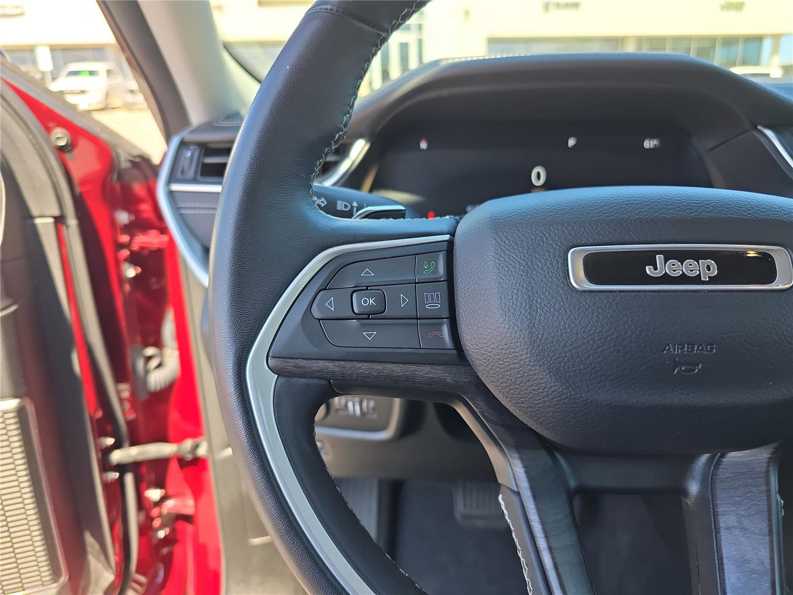 Used 2022 Jeep Grand Cherokee L Limited image 33