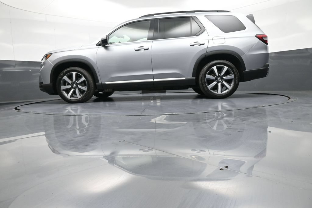 Certified 2023 Honda Pilot Touring image 39
