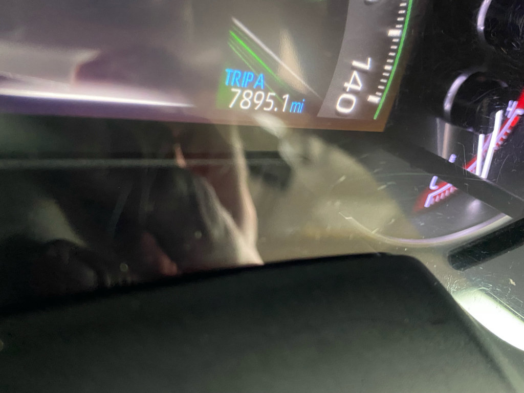 Used 2019 Toyota RAV4 Limited w/ Advanced Technology Package image 4