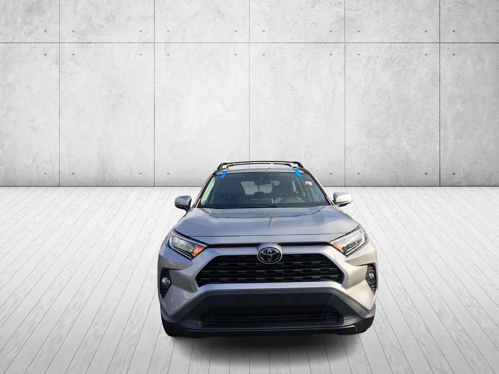 Used 2020 Toyota RAV4 XLE image 2