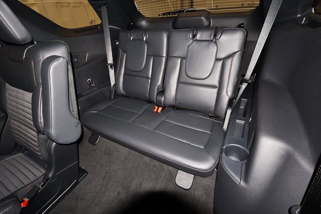 New 2026 Ford Explorer ST-Line w/ ST-Line Street Pack image 16