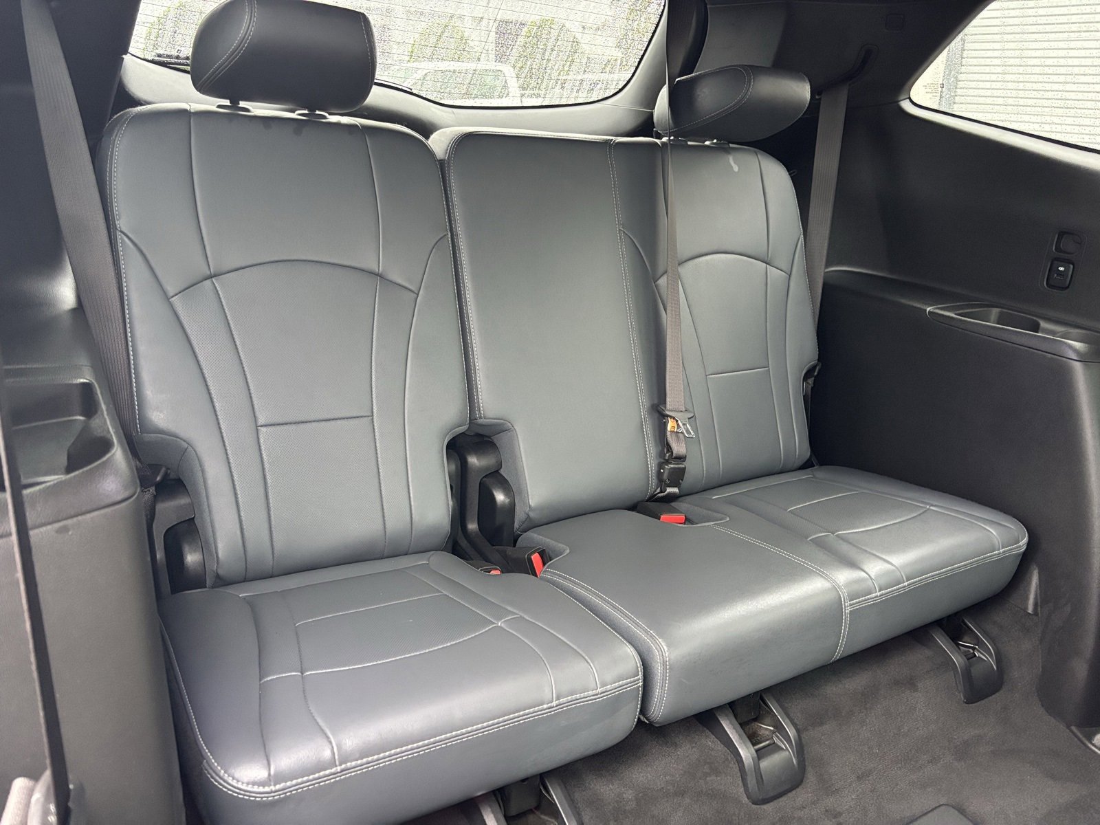 Used 2023 Buick Enclave Essence image 21