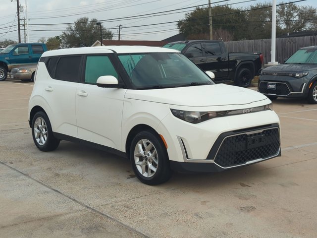 Used 2024 Kia Soul LX w/ Option Group 015 video 3