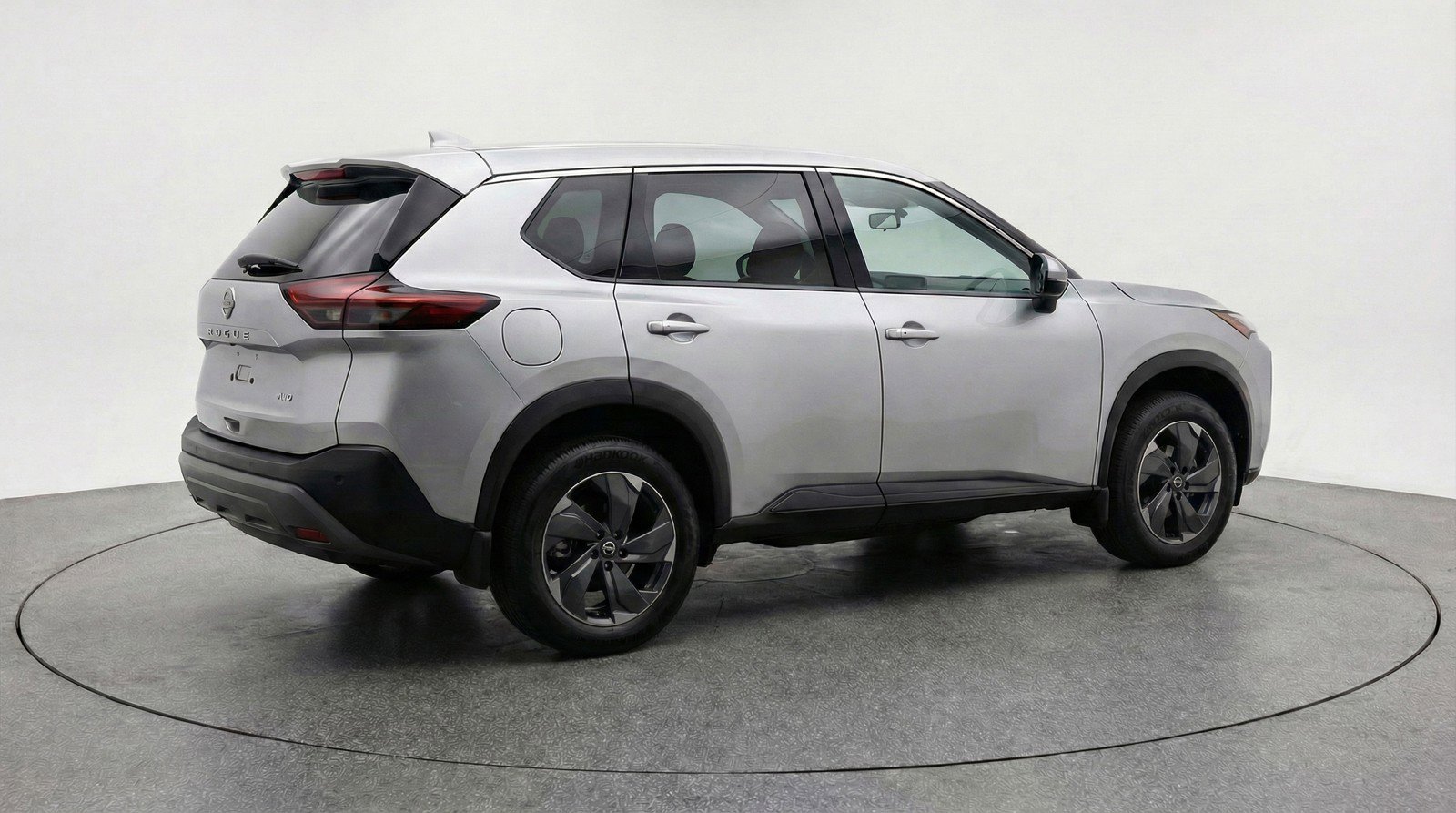 Used 2025 Nissan Rogue SV image 9