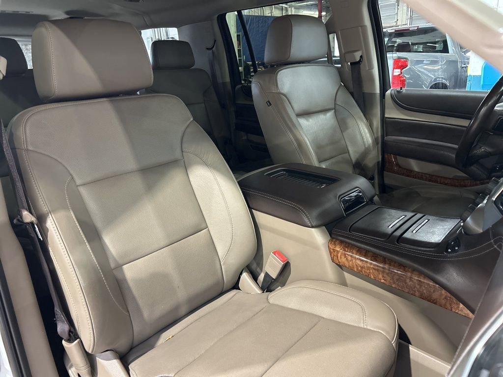 Used 2019 Chevrolet Suburban Premier image 46