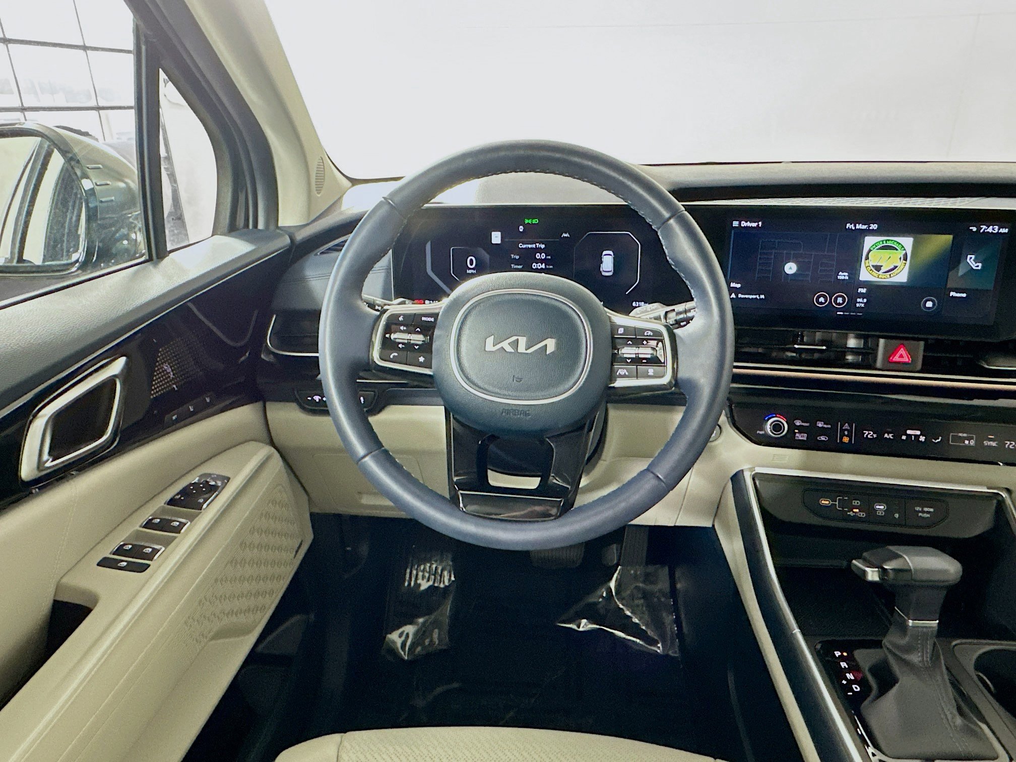 Certified 2026 Kia Carnival SX Prestige FWD image 24