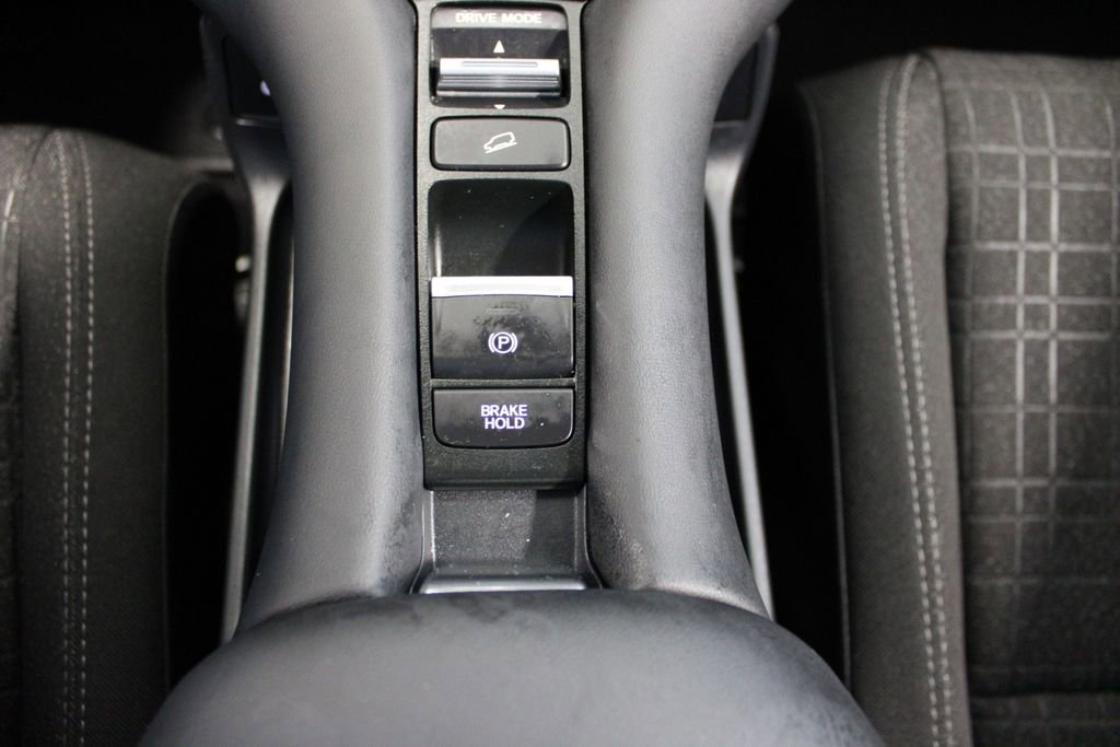 Certified 2025 Honda HR-V LX image 29