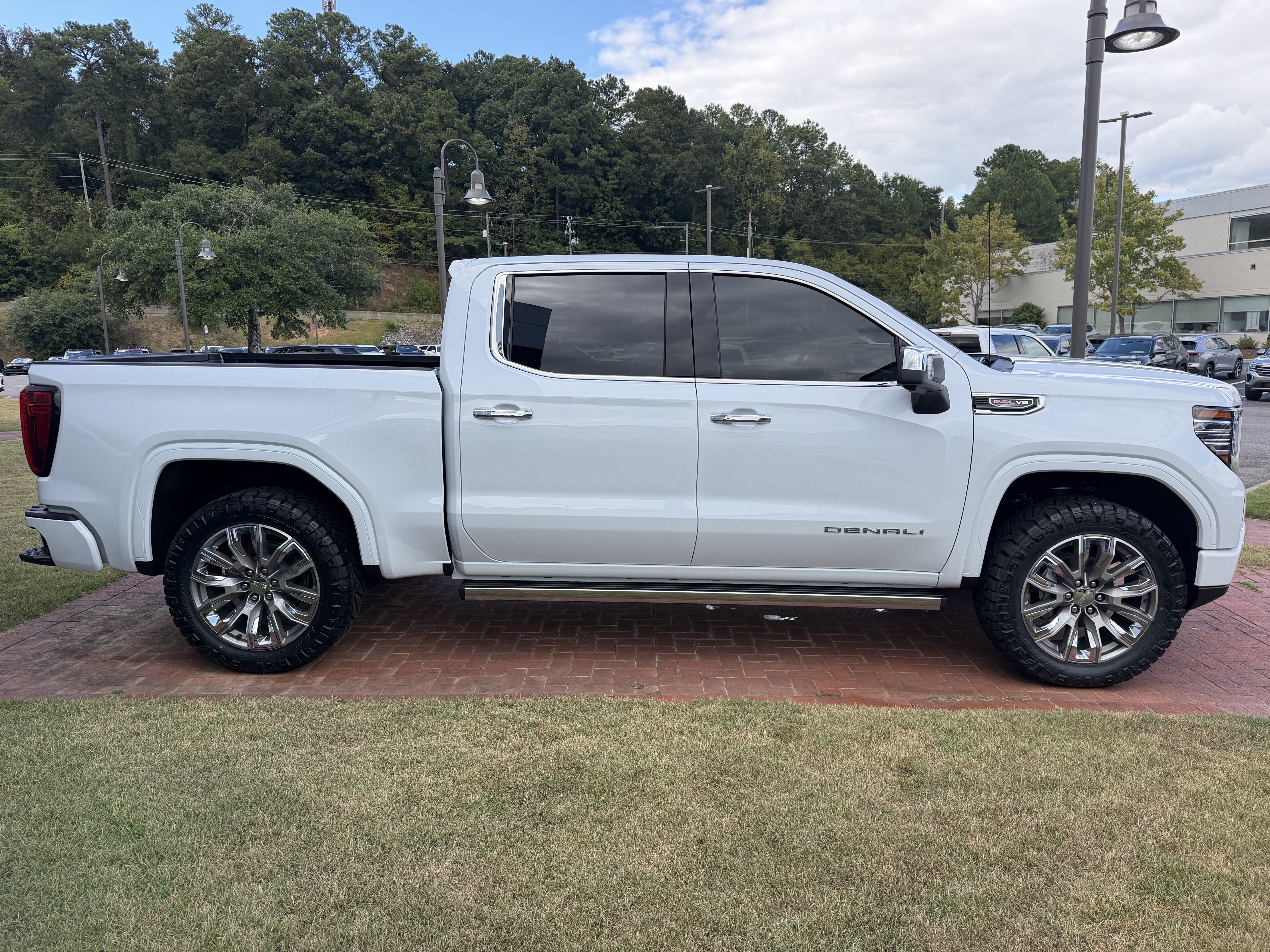 New 2026 GMC Sierra 1500 Denali AWD/4WD image 4
