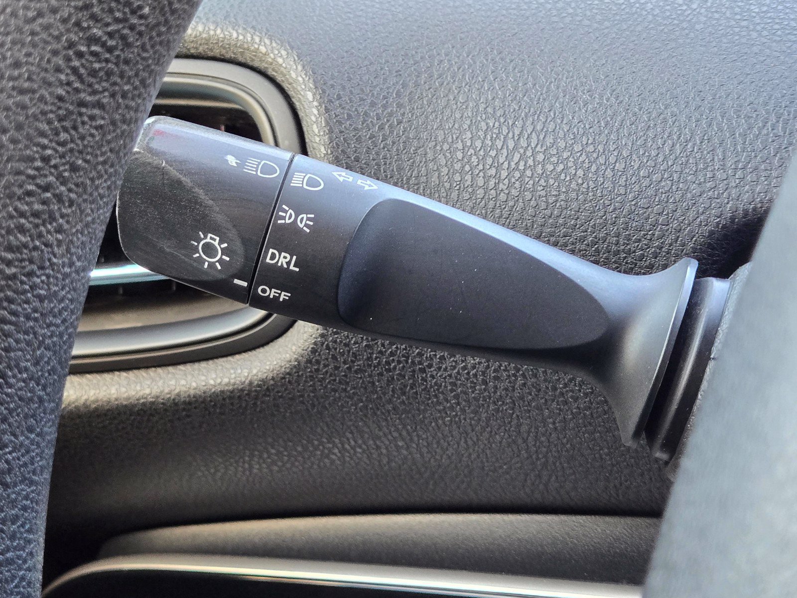 Used 2019 Toyota Prius LE FWD image 23