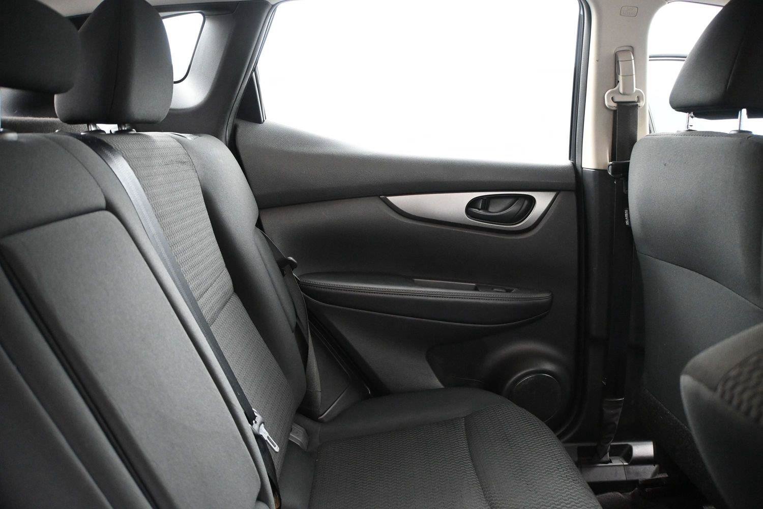 Used 2020 Nissan Rogue Sport S w/ Appearance Package AWD/4WD image 19