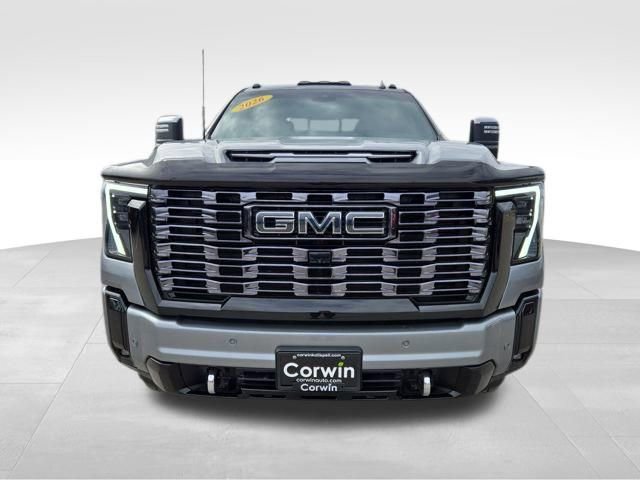 Used 2026 GMC Sierra 3500 Denali Ultimate image 4