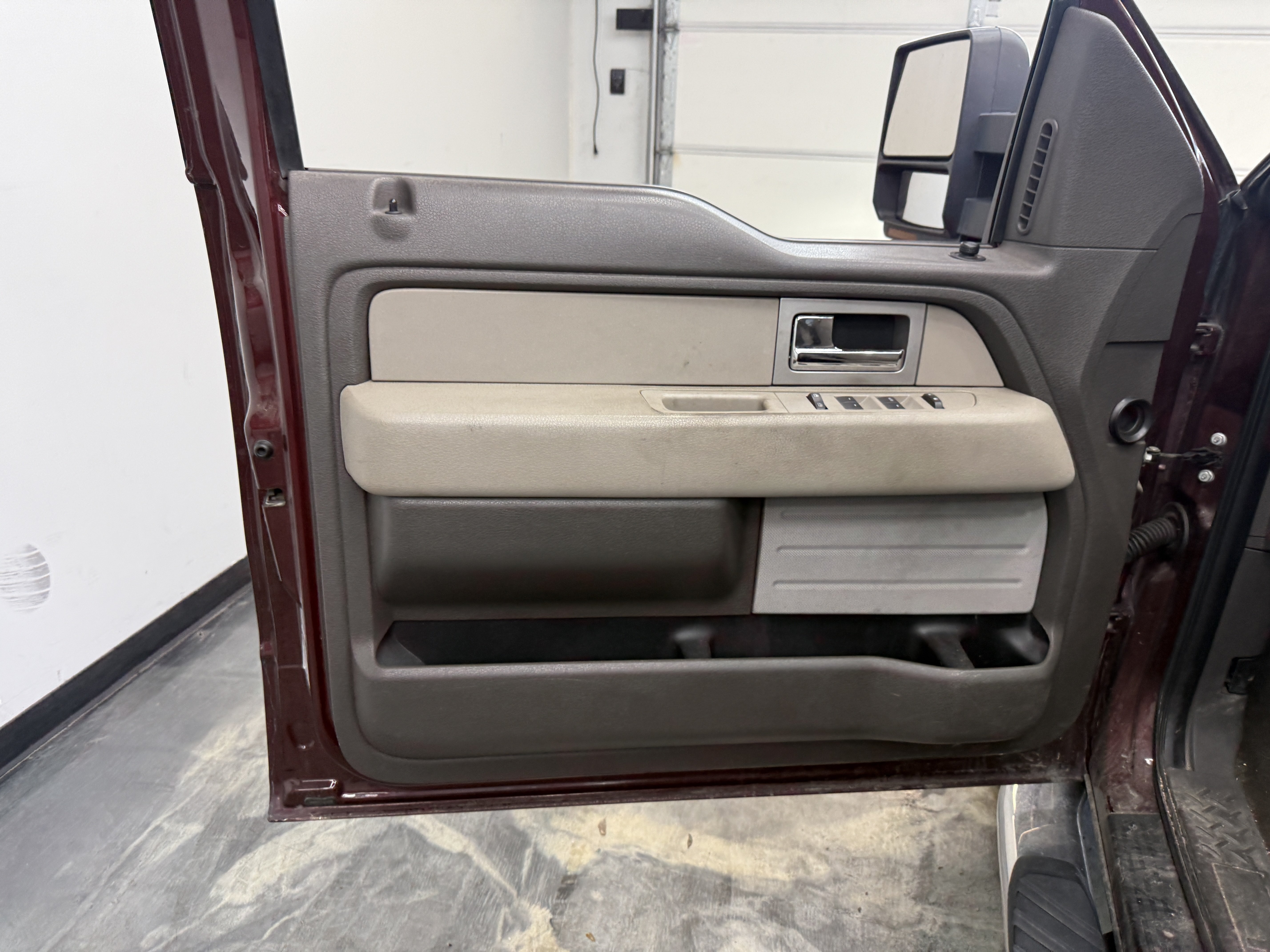 Used 2010 Ford F150 XLT AWD/4WD image 16
