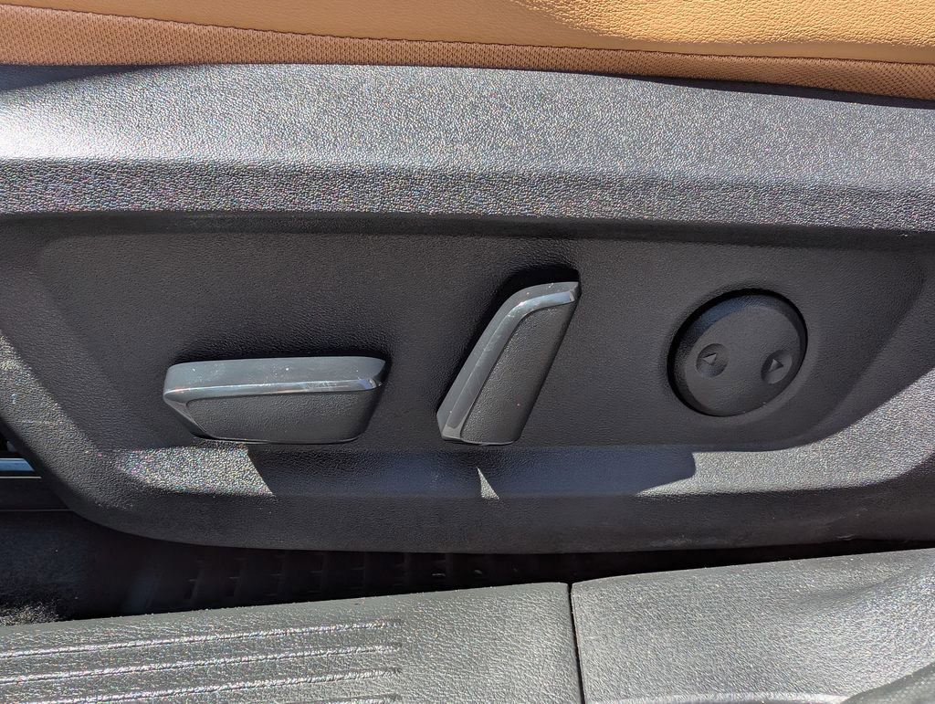 Used 2023 Nissan Rogue Platinum w/ Platinum Premium Package AWD/4WD image 18