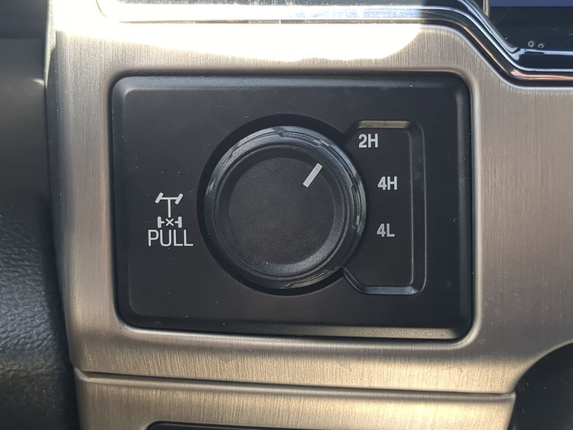 Certified 2022 Ford F250 Platinum w/ FX4 Off-Road Package image 54