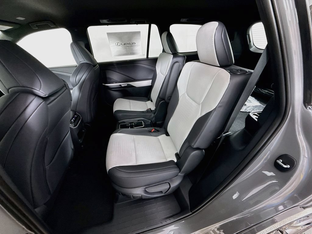 New 2026 Lexus TX 500h AWD w/ Technology Package image 17