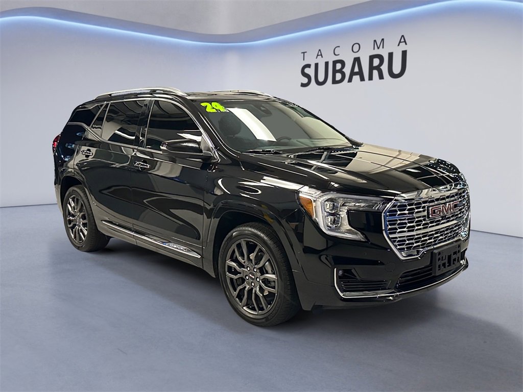 Used 2024 GMC Terrain Denali w/ Black Diamond Edition image 6