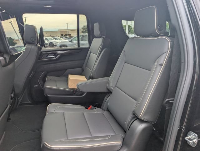 New 2026 GMC Yukon XL Elevation w/ Elevation Premium Package AWD/4WD image 19