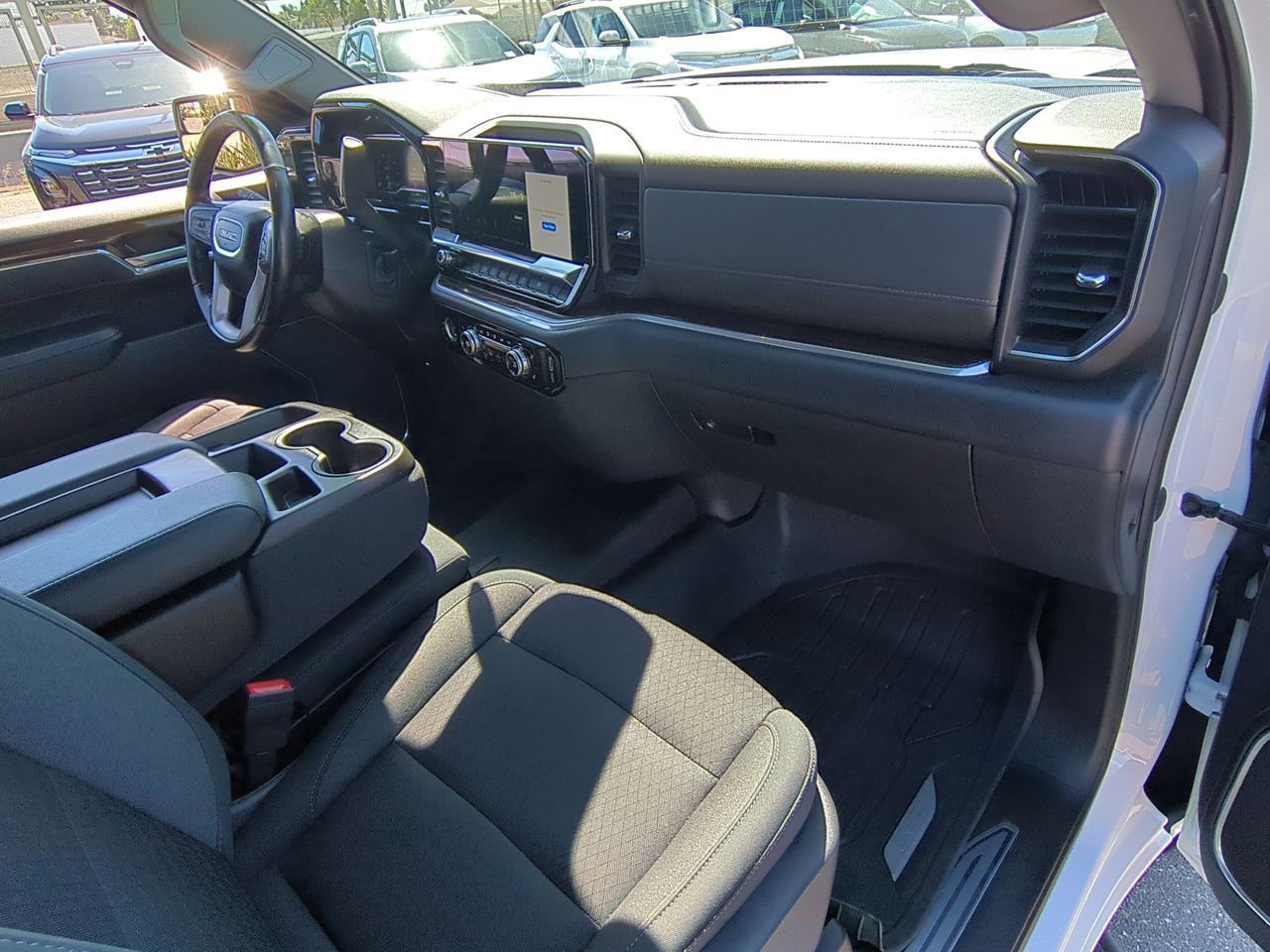 Used 2022 GMC Sierra 1500 Elevation image 28