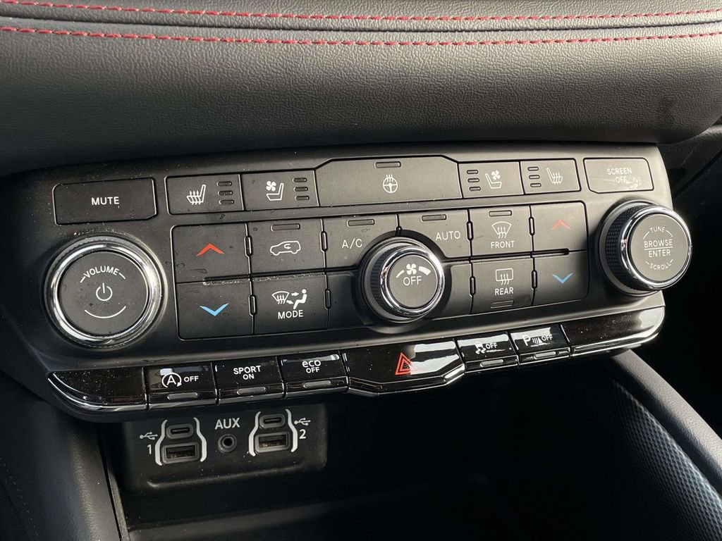 Used 2024 Dodge Durango GT image 19