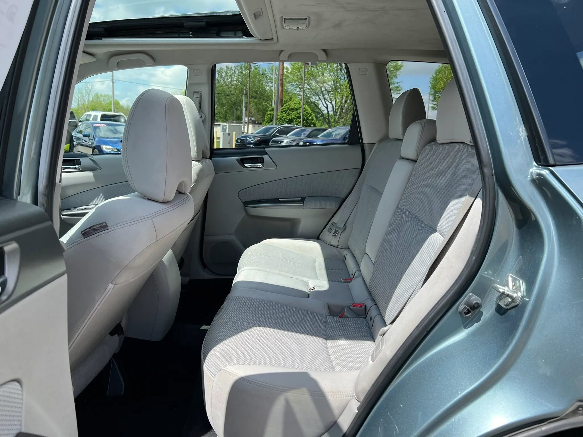 Used 2011 Subaru Forester 2.5X Premium w/ All-Weather Pkg AWD/4WD image 24