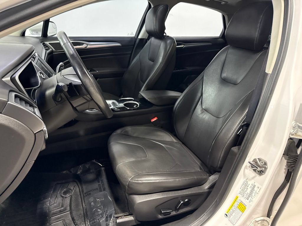 Used 2013 Ford Fusion Titanium FWD image 22