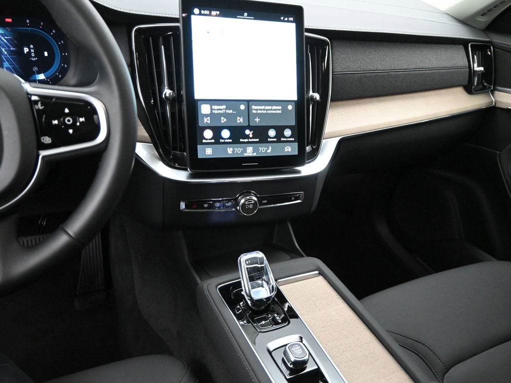 Used 2025 Volvo XC90 B6 Plus image 14