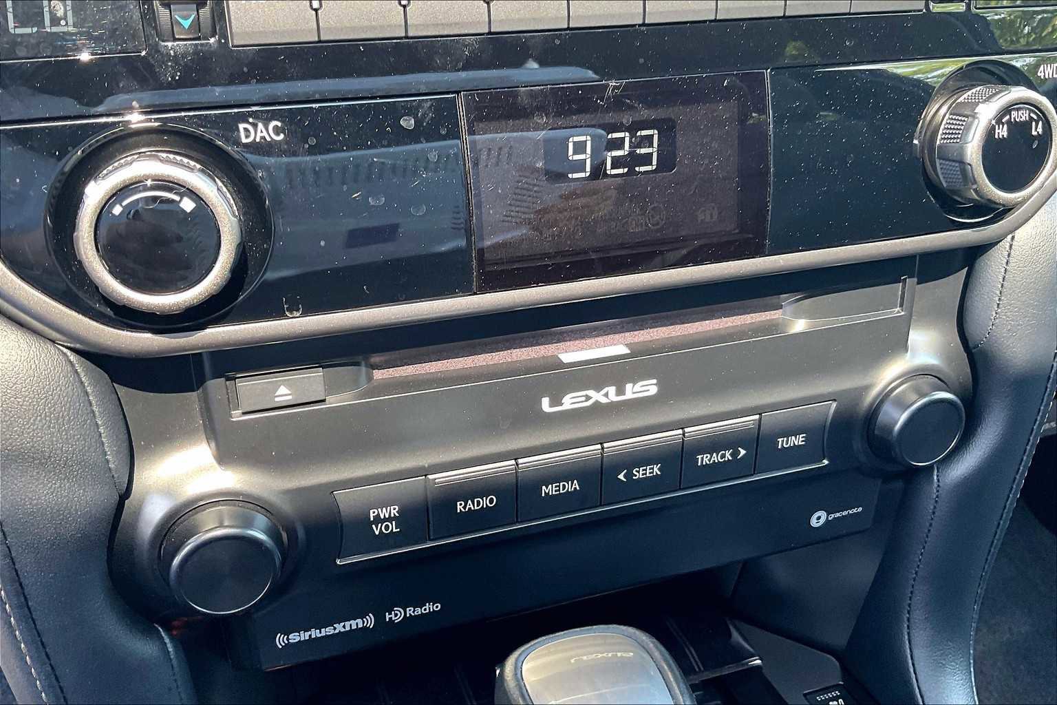 Used 2023 Lexus GX 460 Premium image 26